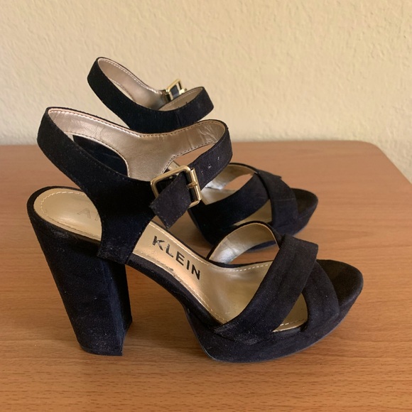 Anne Klein Shoes - Back heels with block heel